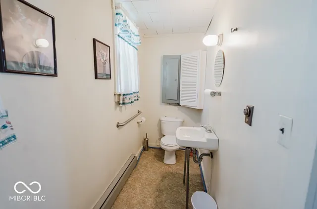 $120,000 | 221 North High Street, Greensboro, IN 47344