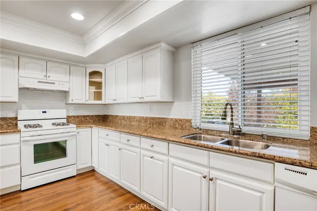 $4,500 | 22725 Gault Street, West Hills, CA 91307