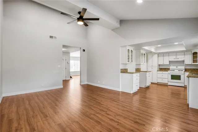 $4,500 | 22725 Gault Street, West Hills, CA 91307