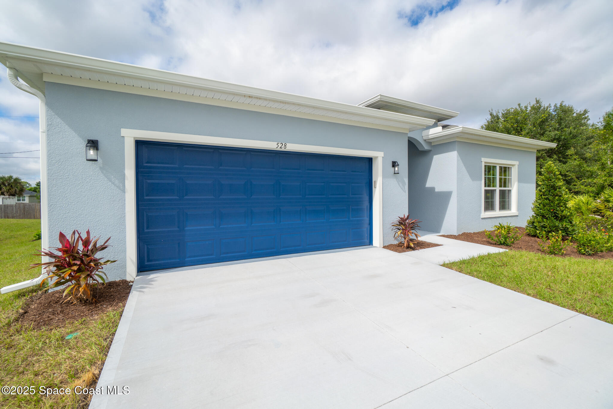 528 Degroodt Road Southwest Palm Bay, FL 32908 - Photo 8 of 70 528 De Groodt Rd SW, Palm Bay, FL 32908