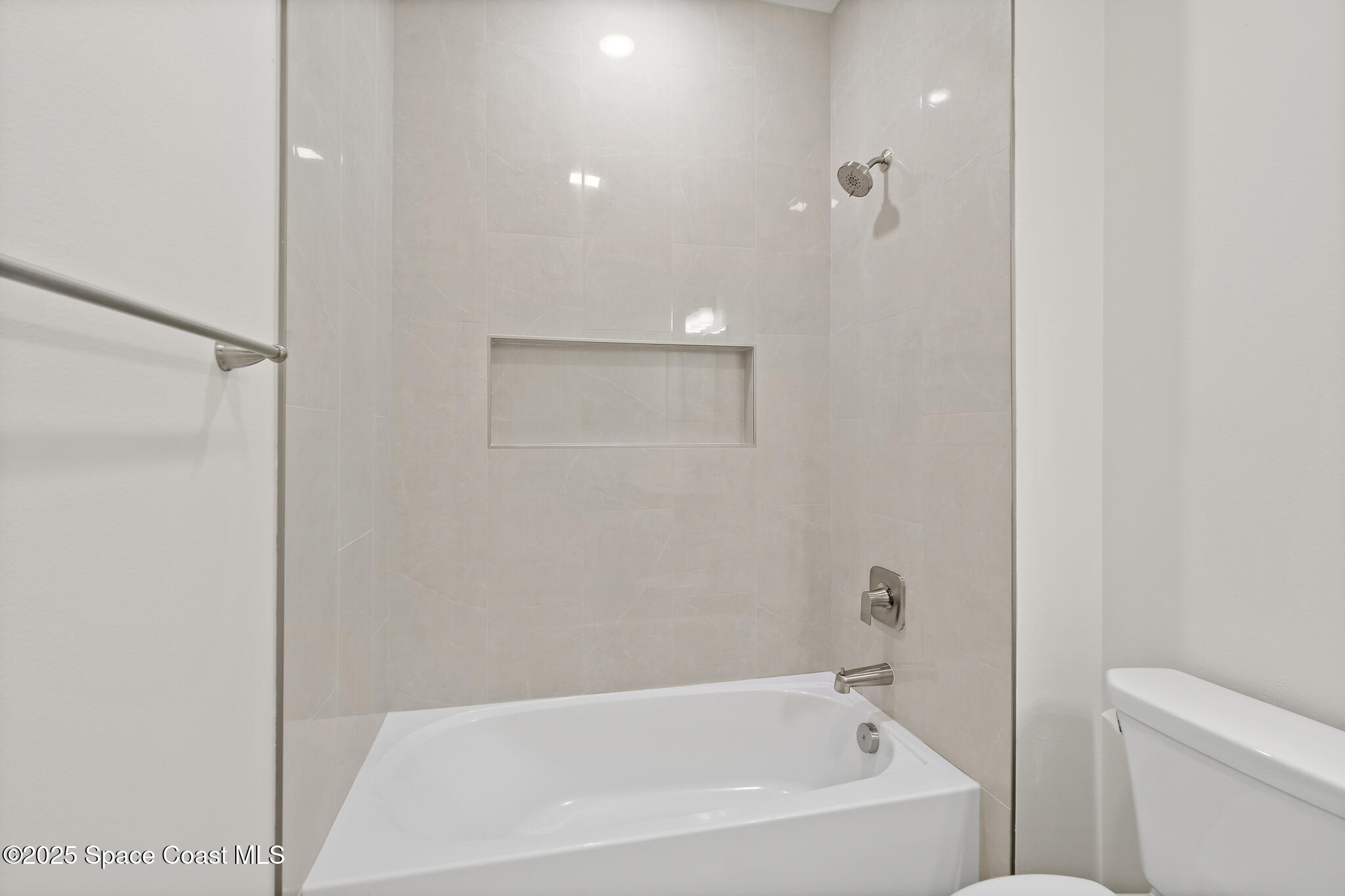 528 Degroodt Road Southwest Palm Bay, FL 32908 - Photo 10 of 70 528 De Groodt Rd SW, Palm Bay, FL 32908-