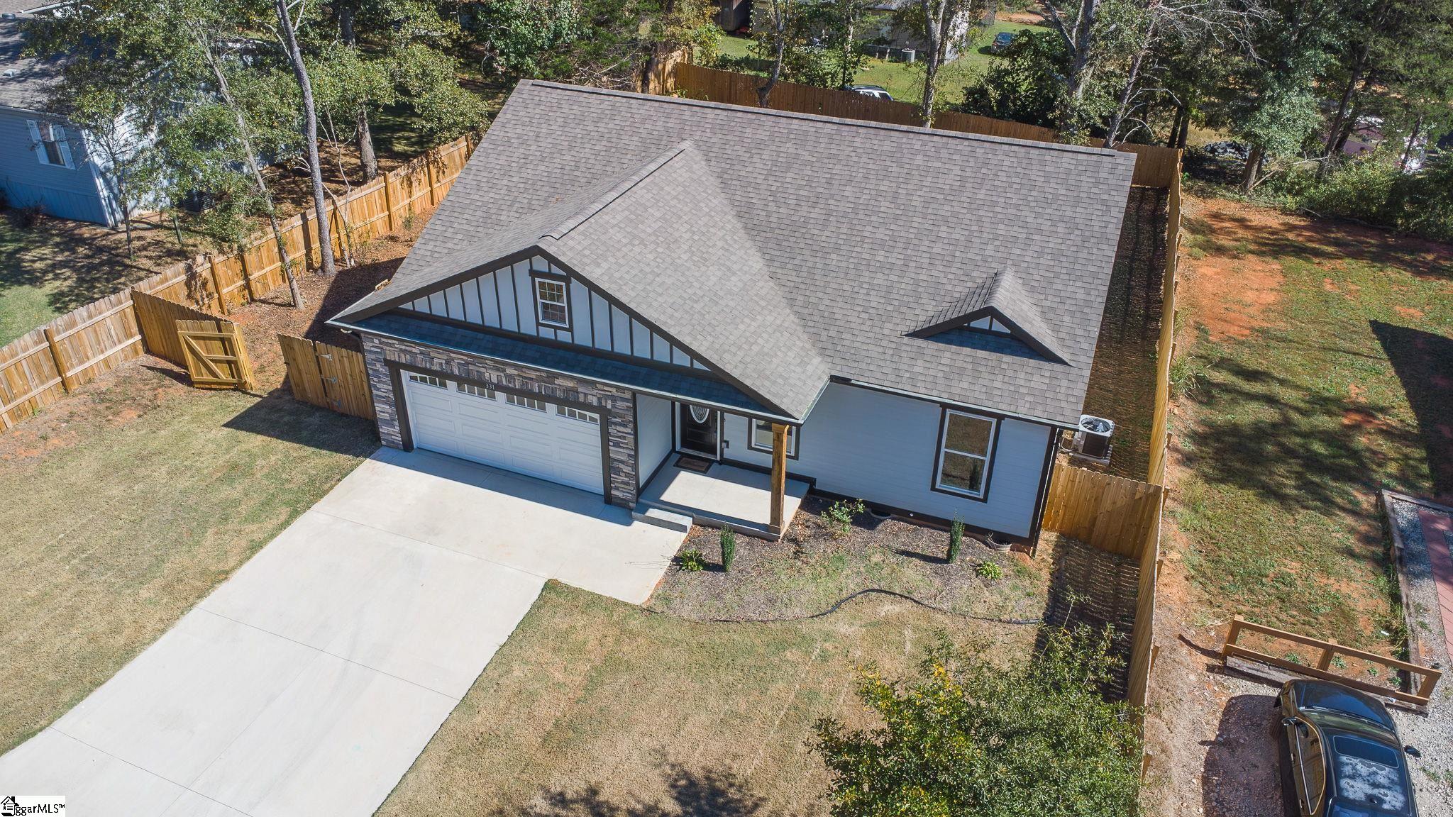 331 Skyline Road Greer, SC 29651 - Photo 2 of 42