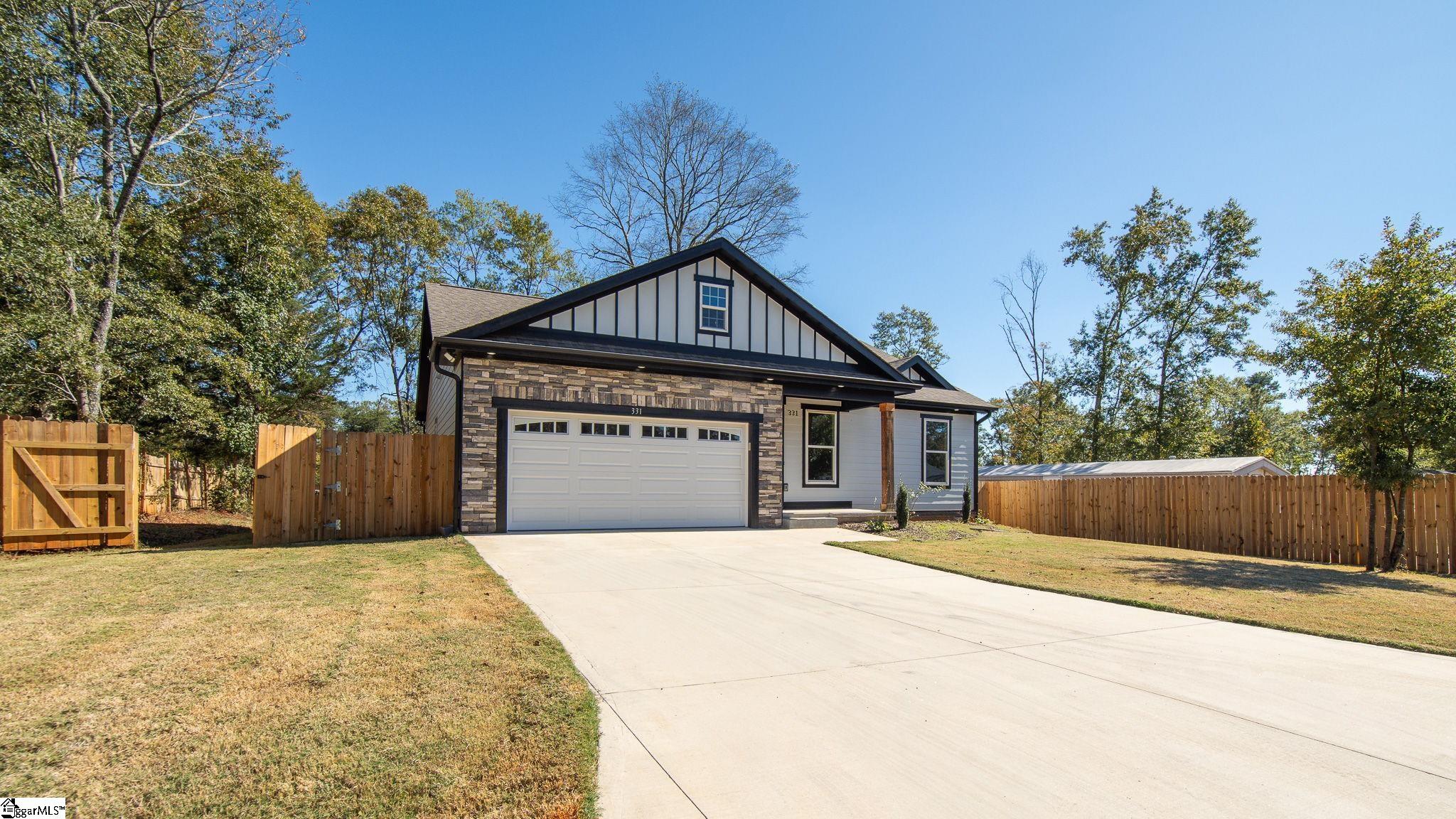 331 Skyline Road Greer, SC 29651 - Photo 7 of 42