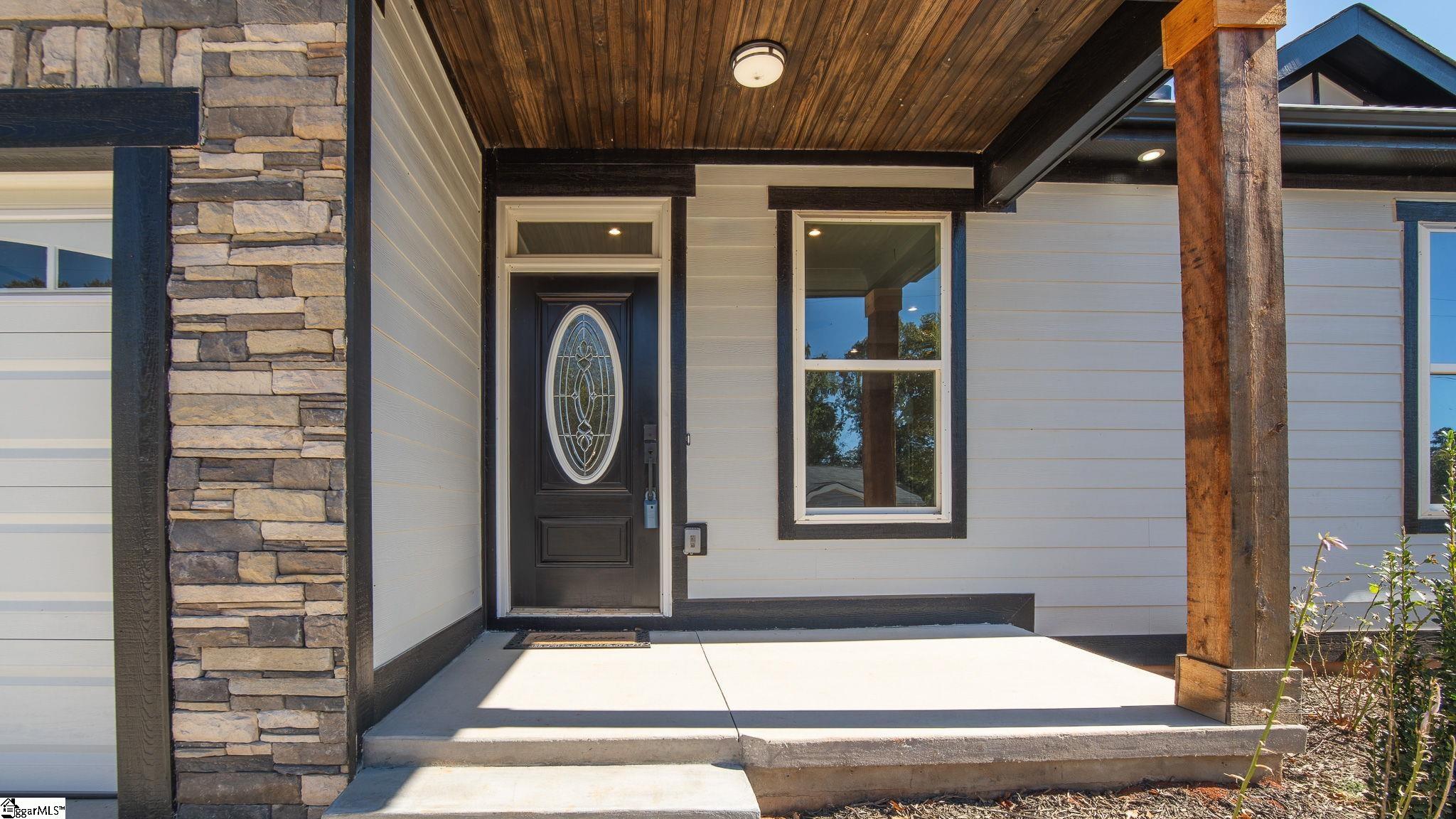 331 Skyline Road Greer, SC 29651 - Photo 8 of 42