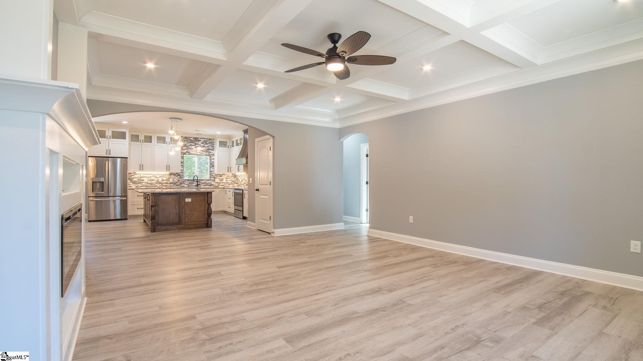 331 Skyline Road Greer, SC 29651 - Photo 9 of 42