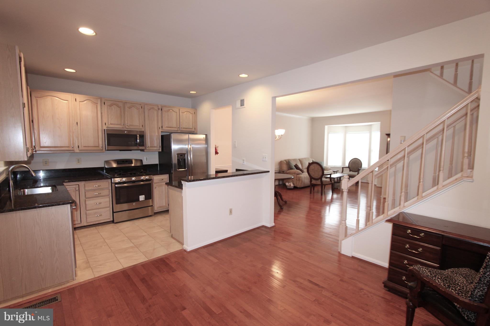 20784 Dockside Terrace Sterling, VA 20165 - Photo 11 of 22 Kitchen