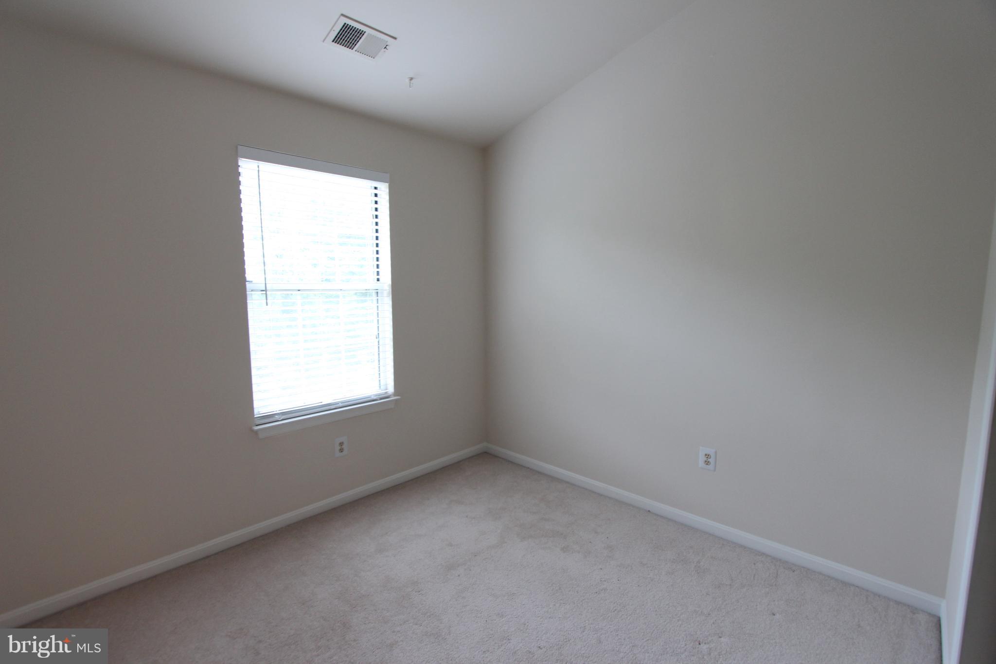 20784 Dockside Terrace Sterling, VA 20165 - Photo 16 of 22 Bedroom