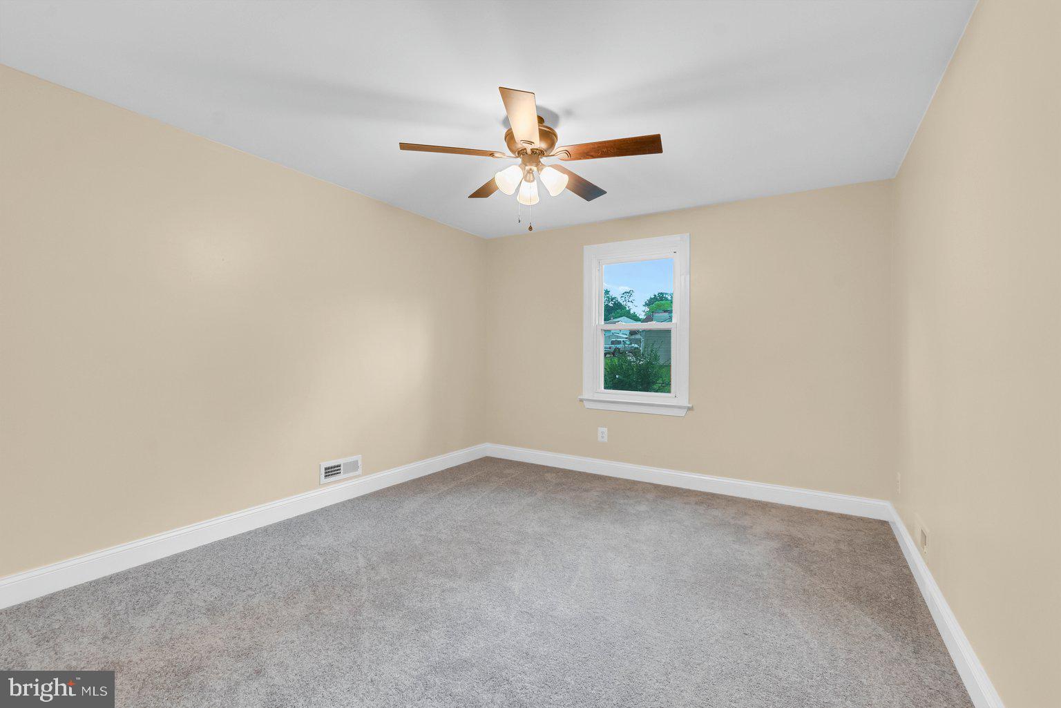 1400 Spring Avenue Rosedale, MD 21237 - Photo 19 of 32 Primary bedroom