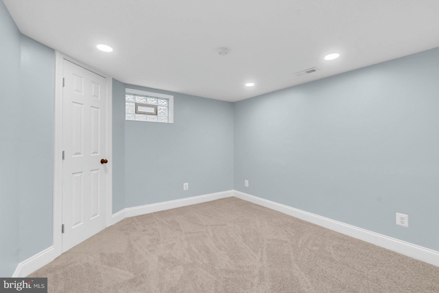 1400 Spring Avenue Rosedale, MD 21237 - Photo 27 of 32 Basement office/den