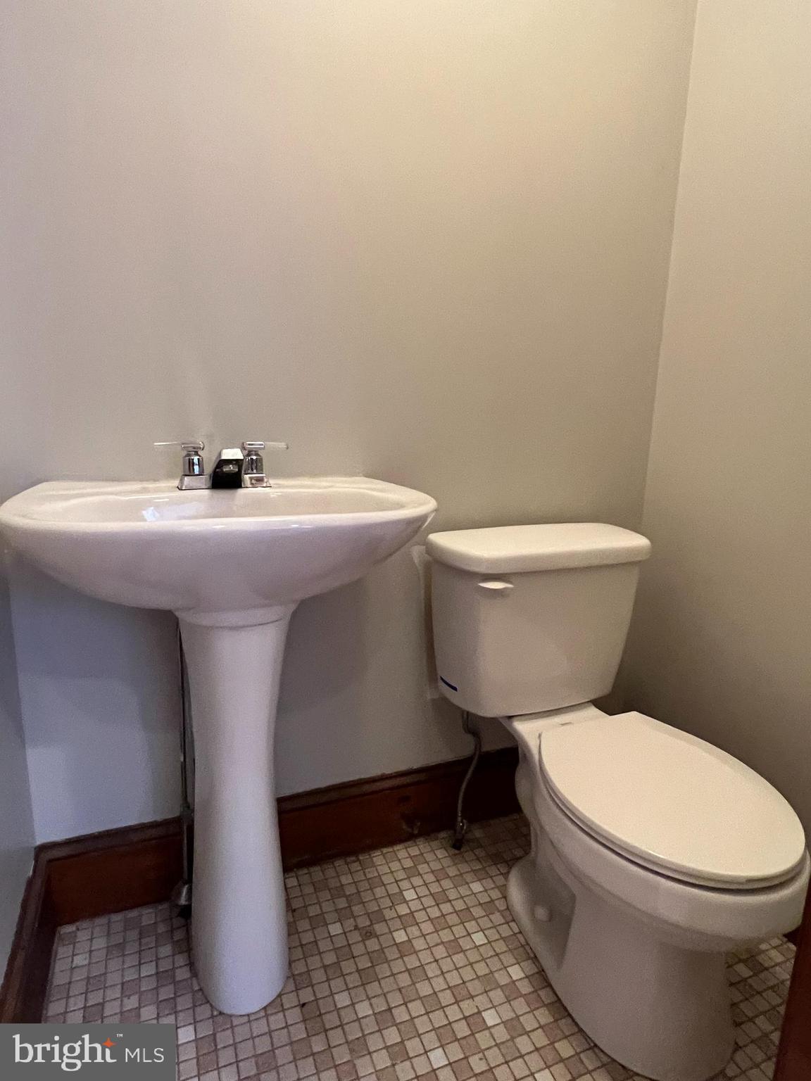 5118 Rochelle Avenue, Unit 1F Philadelphia, PA 19128 - Photo 7 of 7