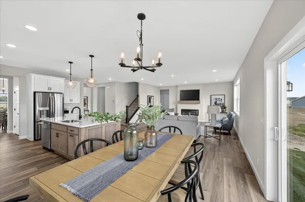 $599,900 | 1768 Squirrel Way, New Richmond, WI 54017