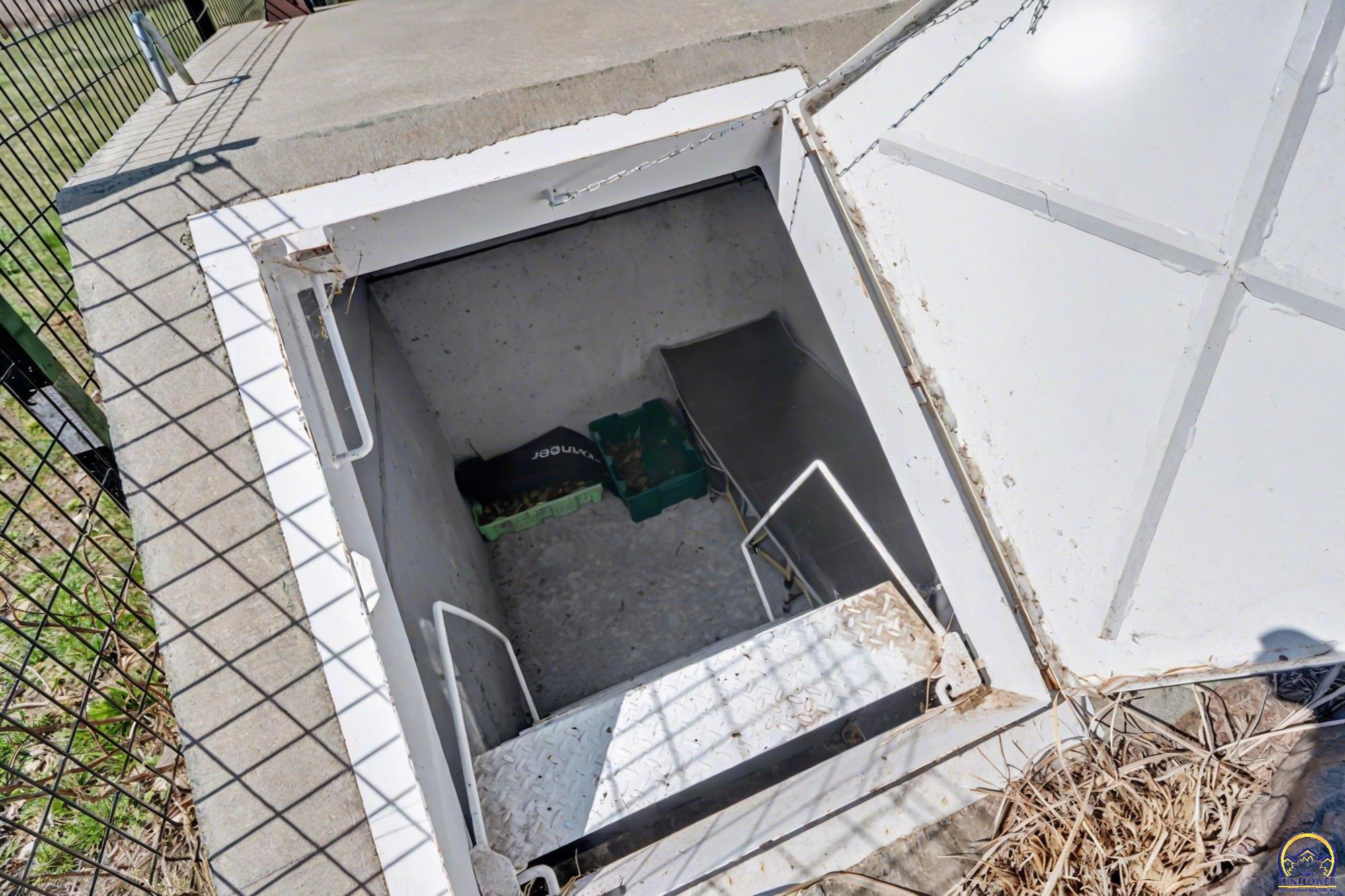 1564 North 450th Road Baldwin City, KS 66006 - Photo 32 of 67