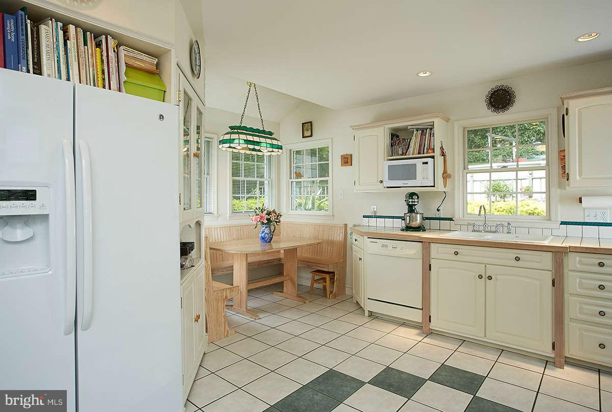 6023 Walhonding Road Bethesda, MD 20816 - Photo 6 of 21 Kitchen