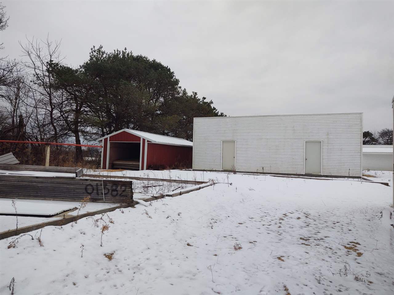 12455 Fish Hatchery Road Pecatonica, IL 61063 - Photo 19 of 32 a view of a backyard of a house