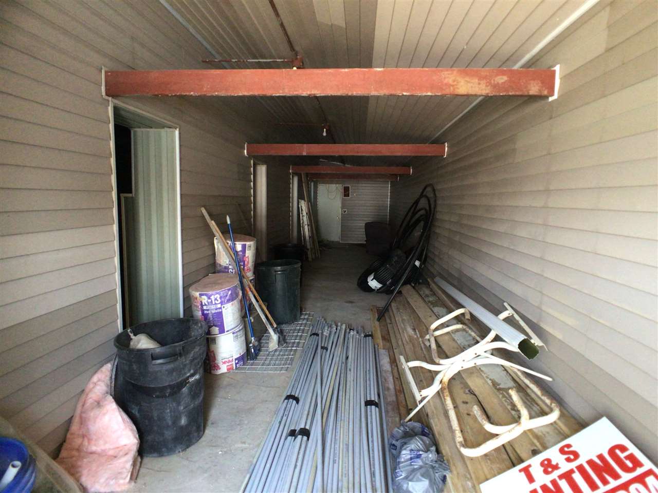12455 Fish Hatchery Road Pecatonica, IL 61063 - Photo 28 of 32 a view of entryway with wooden floor