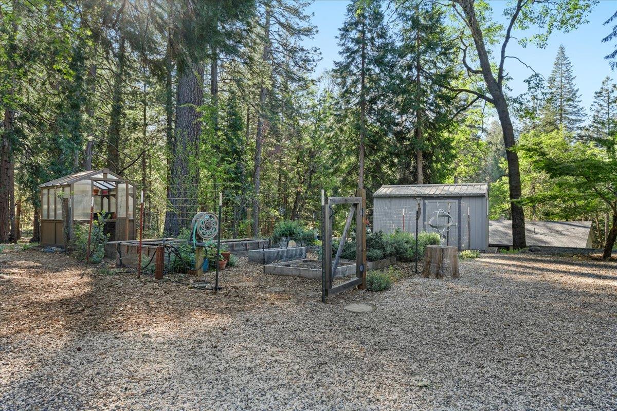 12501 Valley View Road Nevada City, CA 95959 - Photo 17 of 55