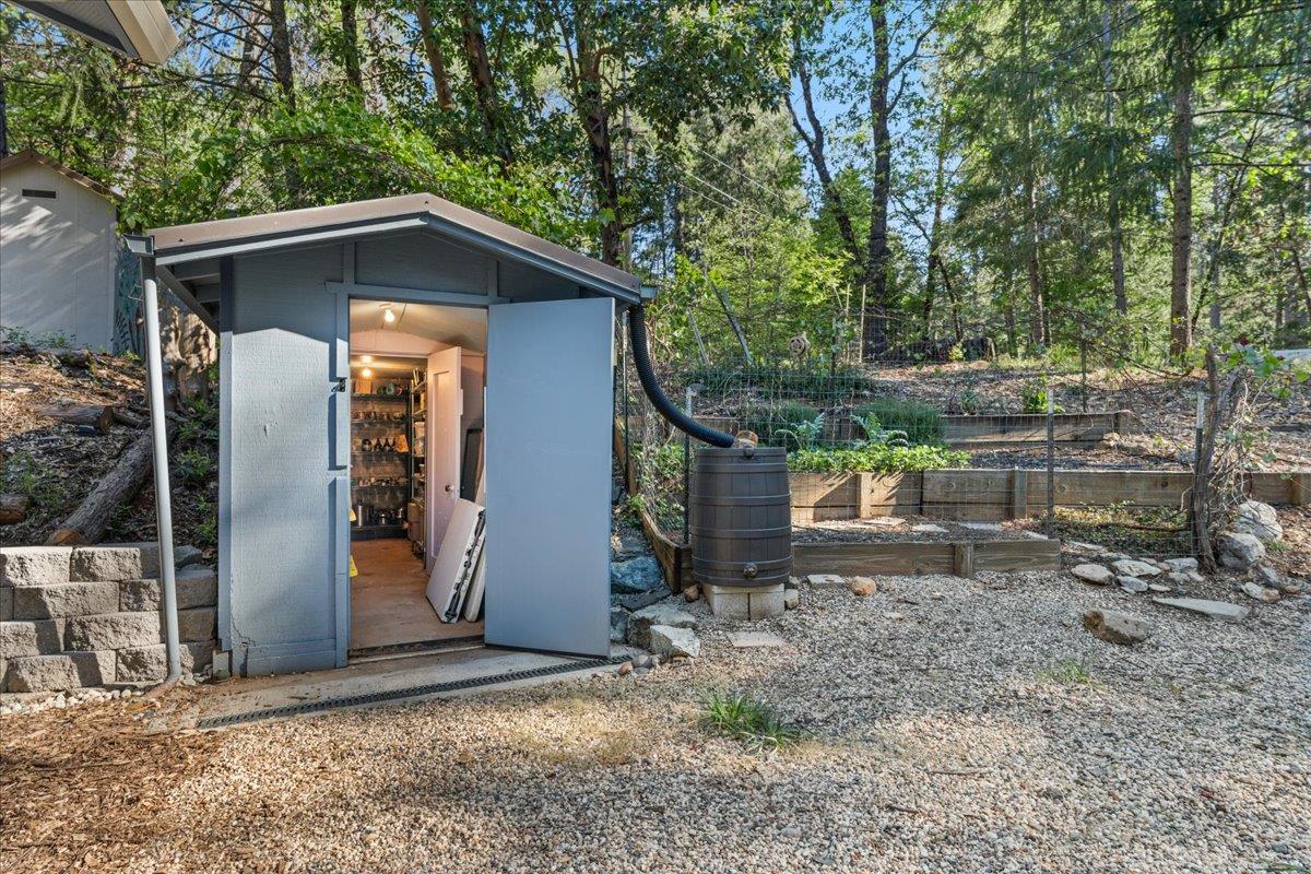 12501 Valley View Road Nevada City, CA 95959 - Photo 29 of 55