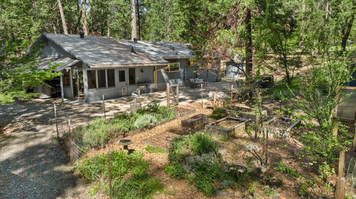 12501 Valley View Road Nevada City, CA 95959 - Photo 8 of 55