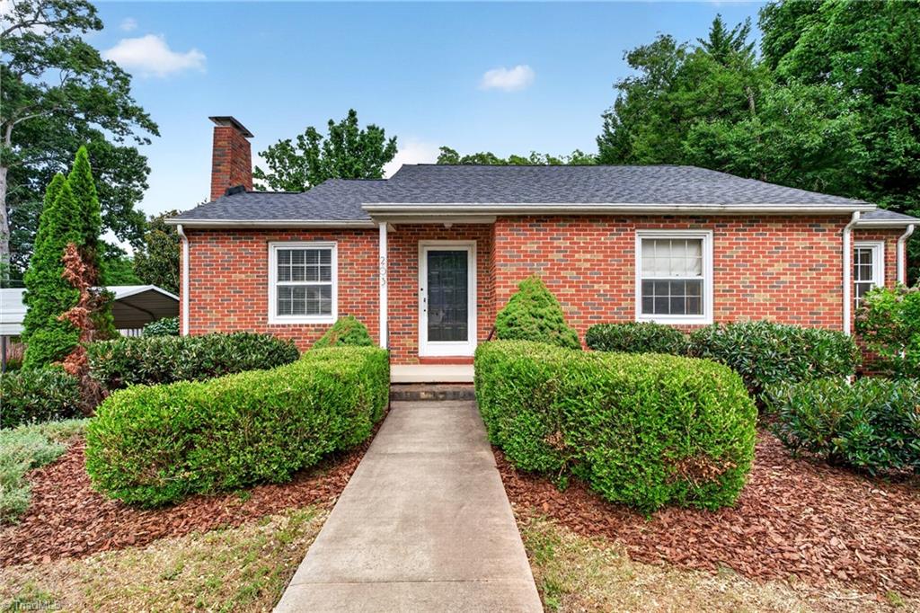 203 Ridgecrest Road Asheboro, NC 27203 - Photo 3 of 44