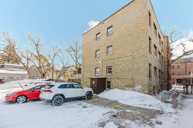 $170,000 | 915 2nd Avenue South, Unit 2, Fargo, ND 58103