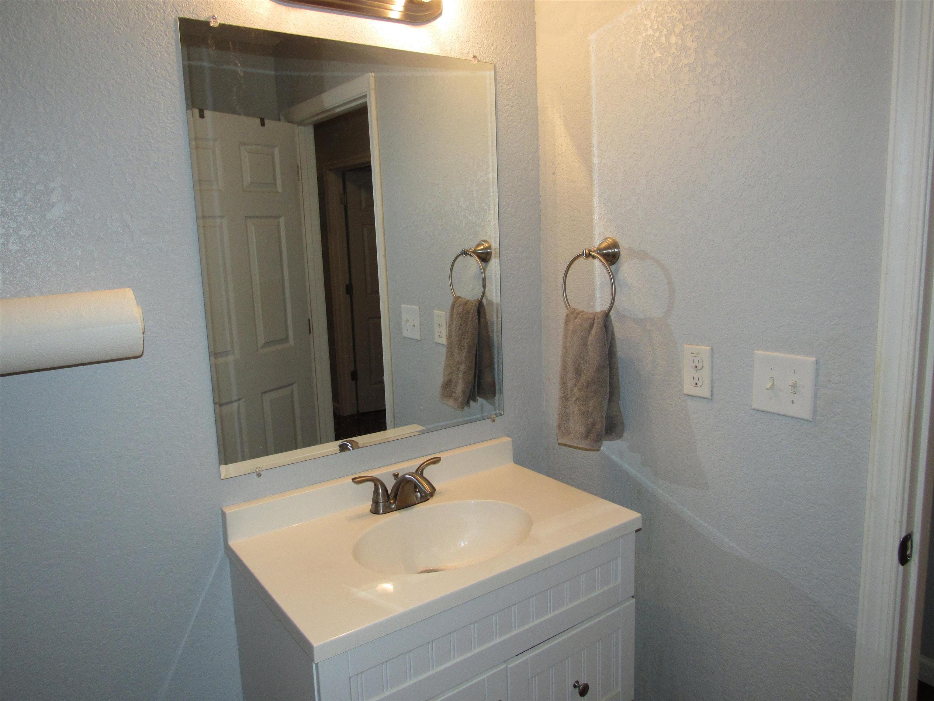 624 Augusta Street Hampton, VA 23669 - Photo 5 of 56