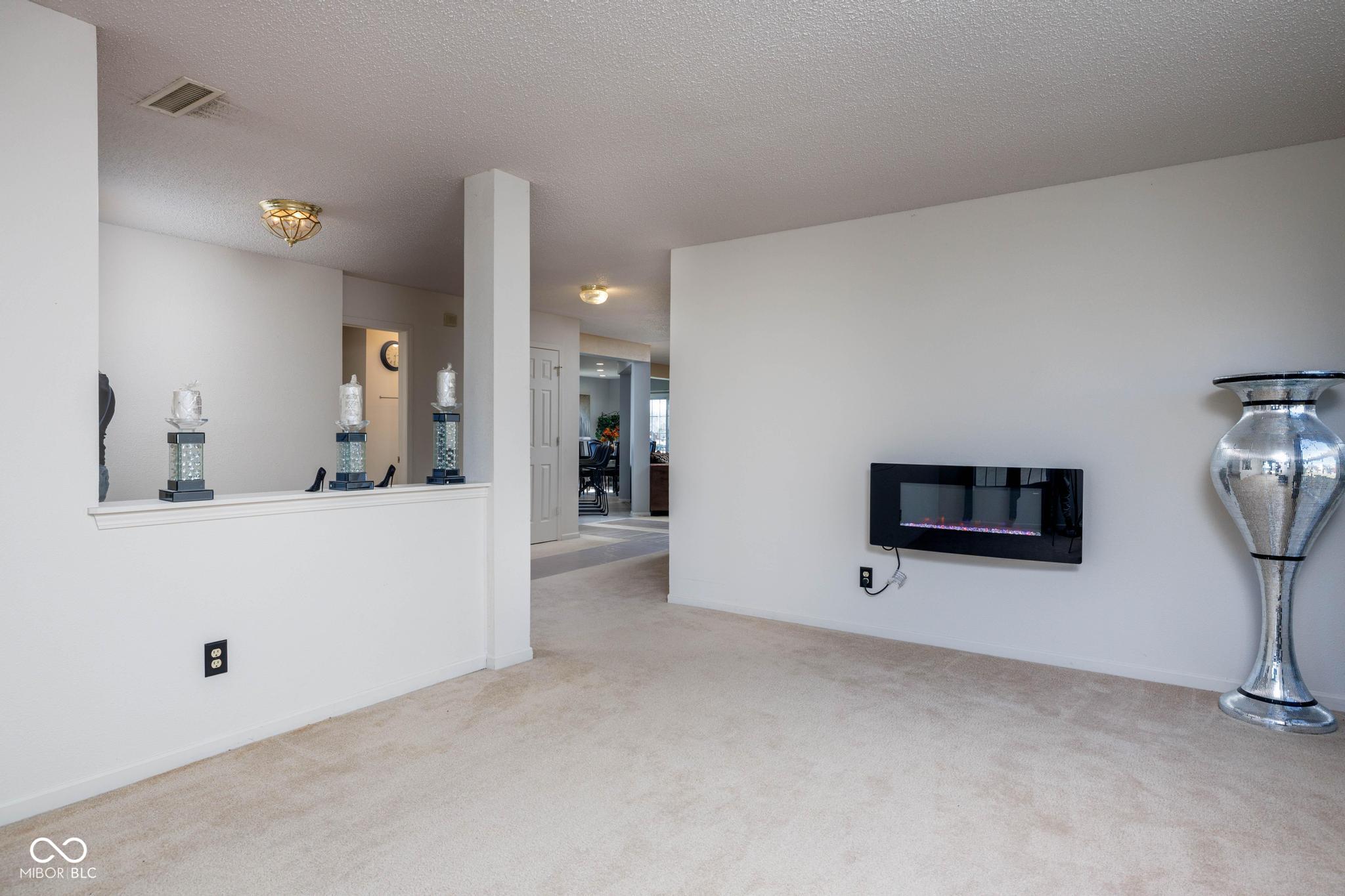 6236 White Rabbit Place Indianapolis, IN 46236 - Photo 8 of 43 Gallery Image 8