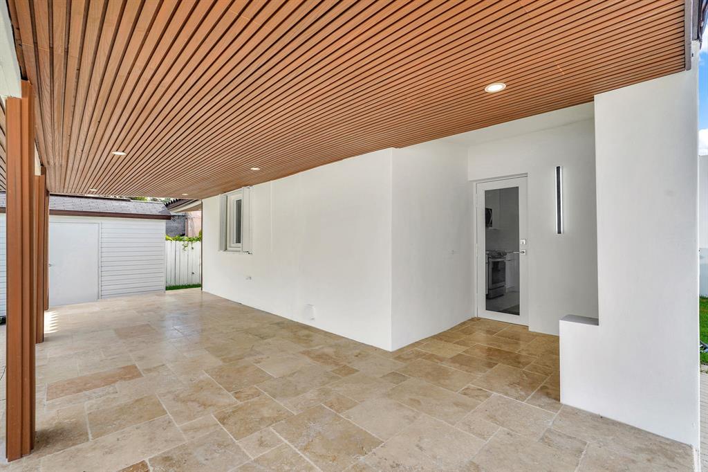 2291 Southwest 17th Street Miami, FL 33145 - Photo 12 of 86 Patio