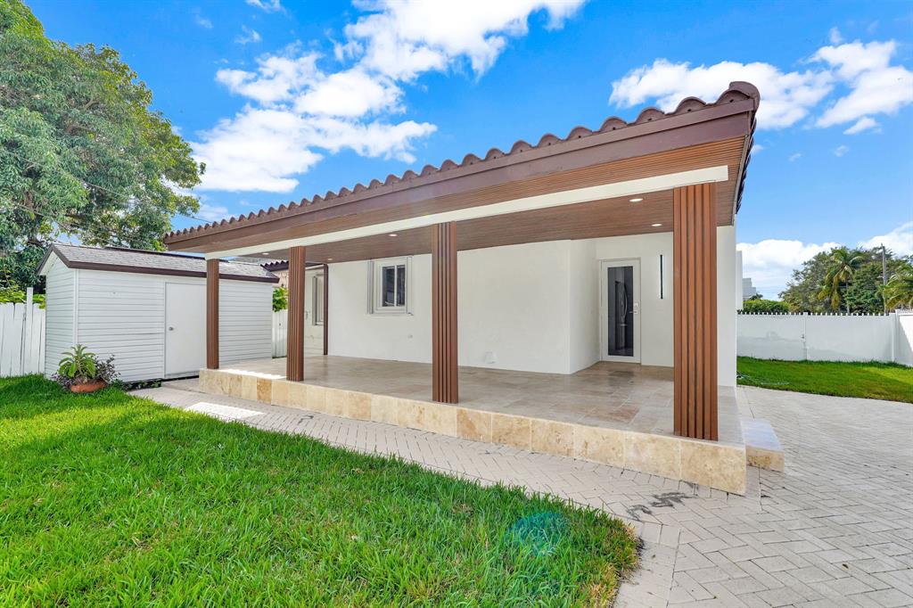 2291 Southwest 17th Street Miami, FL 33145 - Photo 13 of 86 Patio view