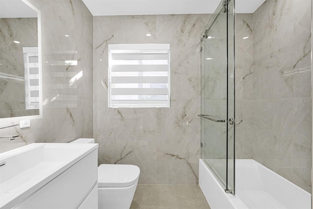 2291 Southwest 17th Street Miami, FL 33145 - Photo 31 of 86