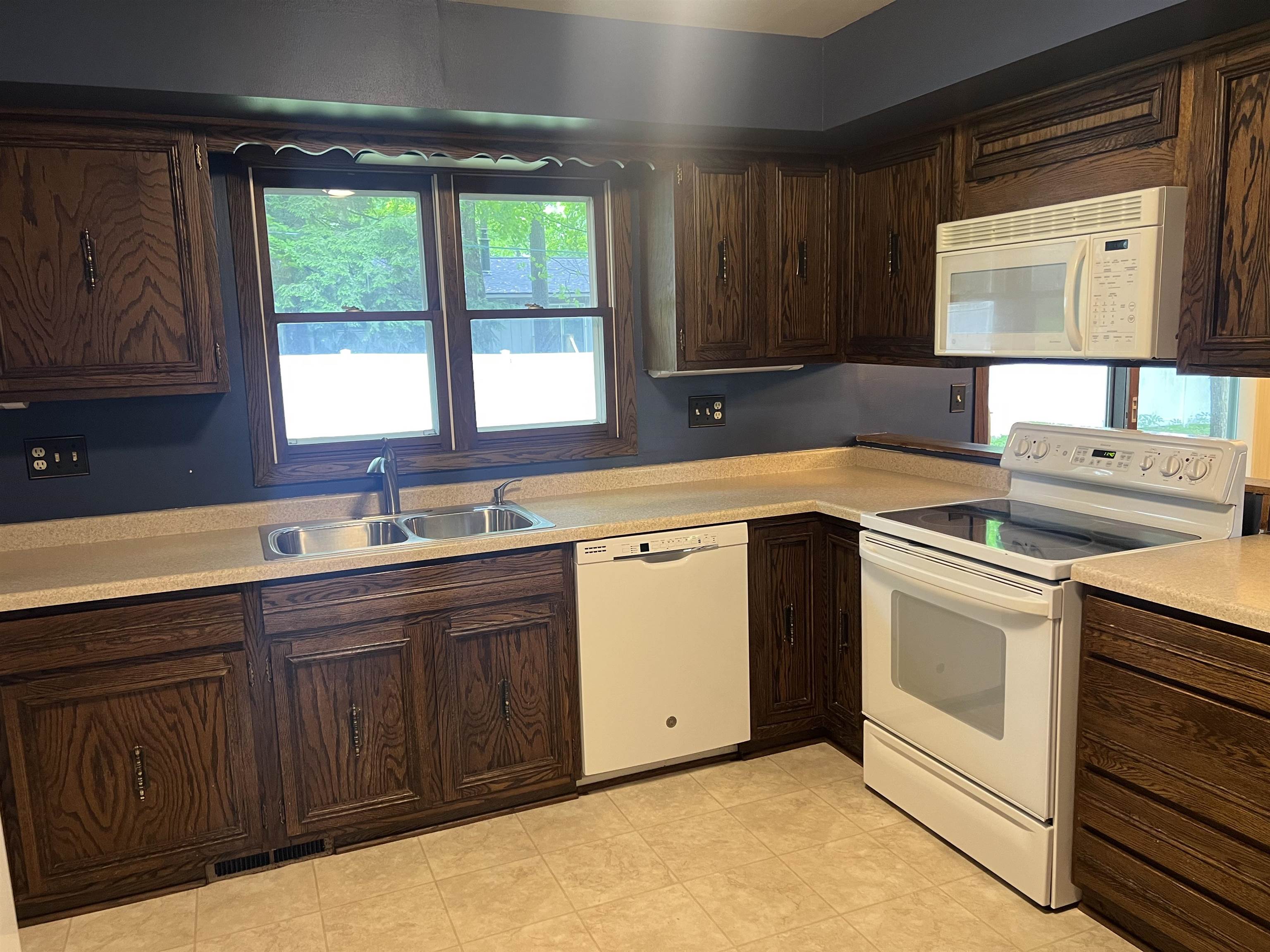 7112 Sylvan Street Schofield, WI 54476 - Photo 8 of 27