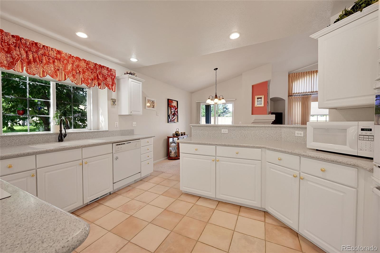 3915 Miller Street Wheat Ridge, CO 80033 - Photo 8 of 33 Gallery Image 8