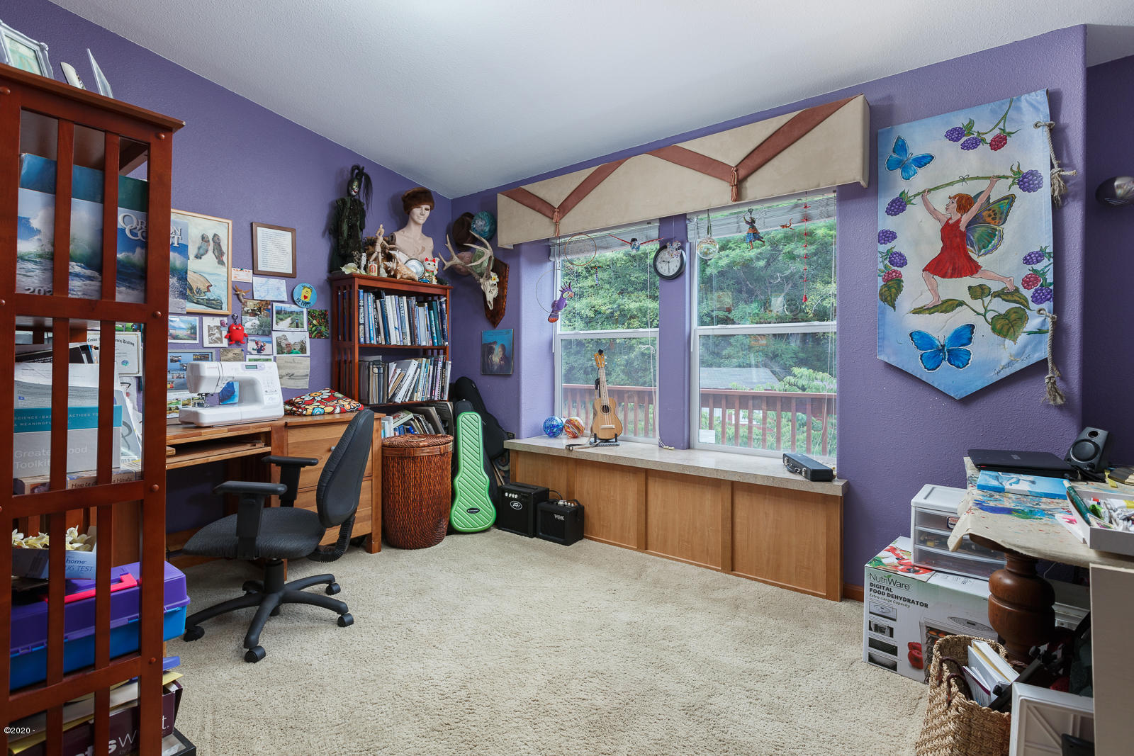9357 Yaquina Bay Road Newport, OR 97365 - Photo 26 of 47 Den - Art studio