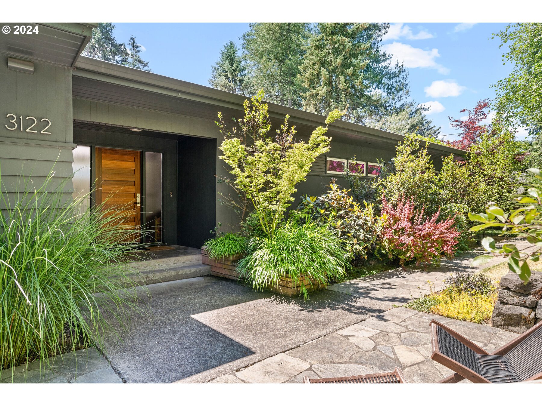 3122 Southwest Maricara Street Portland, OR 97219 - Photo 1 of 48 Gallery Image 1