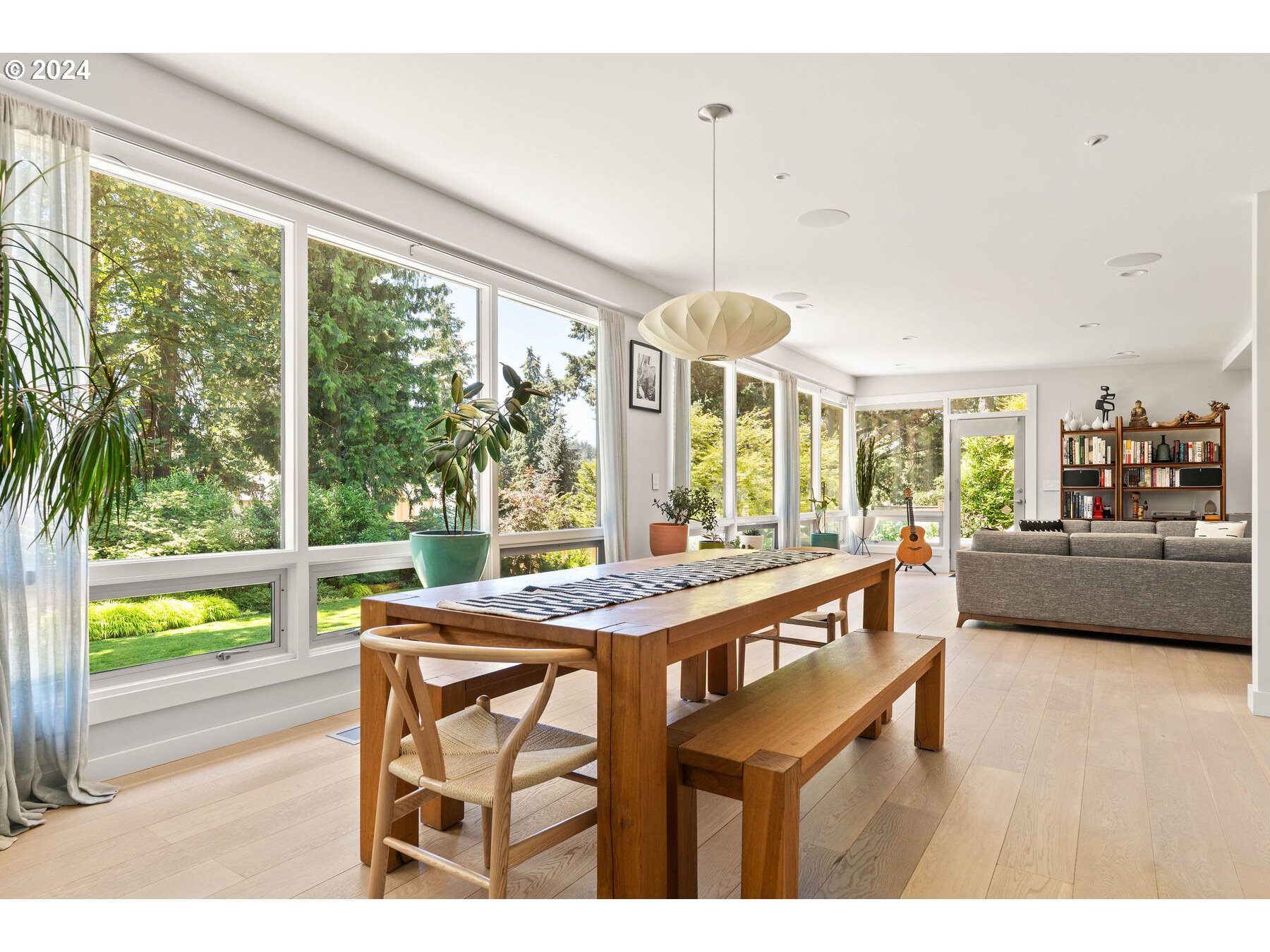 3122 Southwest Maricara Street Portland, OR 97219 - Photo 12 of 48 Gallery Image 12