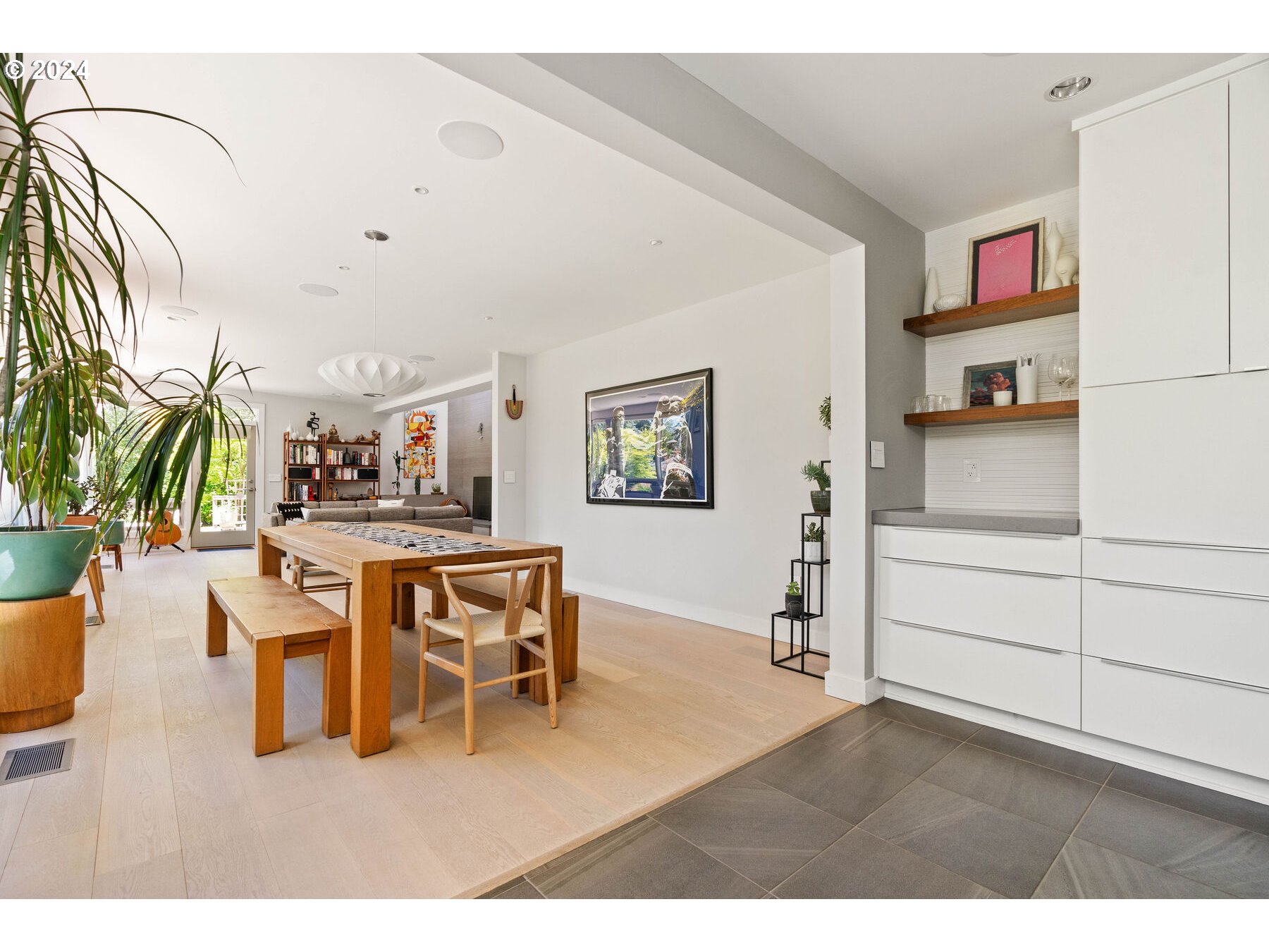 3122 Southwest Maricara Street Portland, OR 97219 - Photo 13 of 48 Gallery Image 13