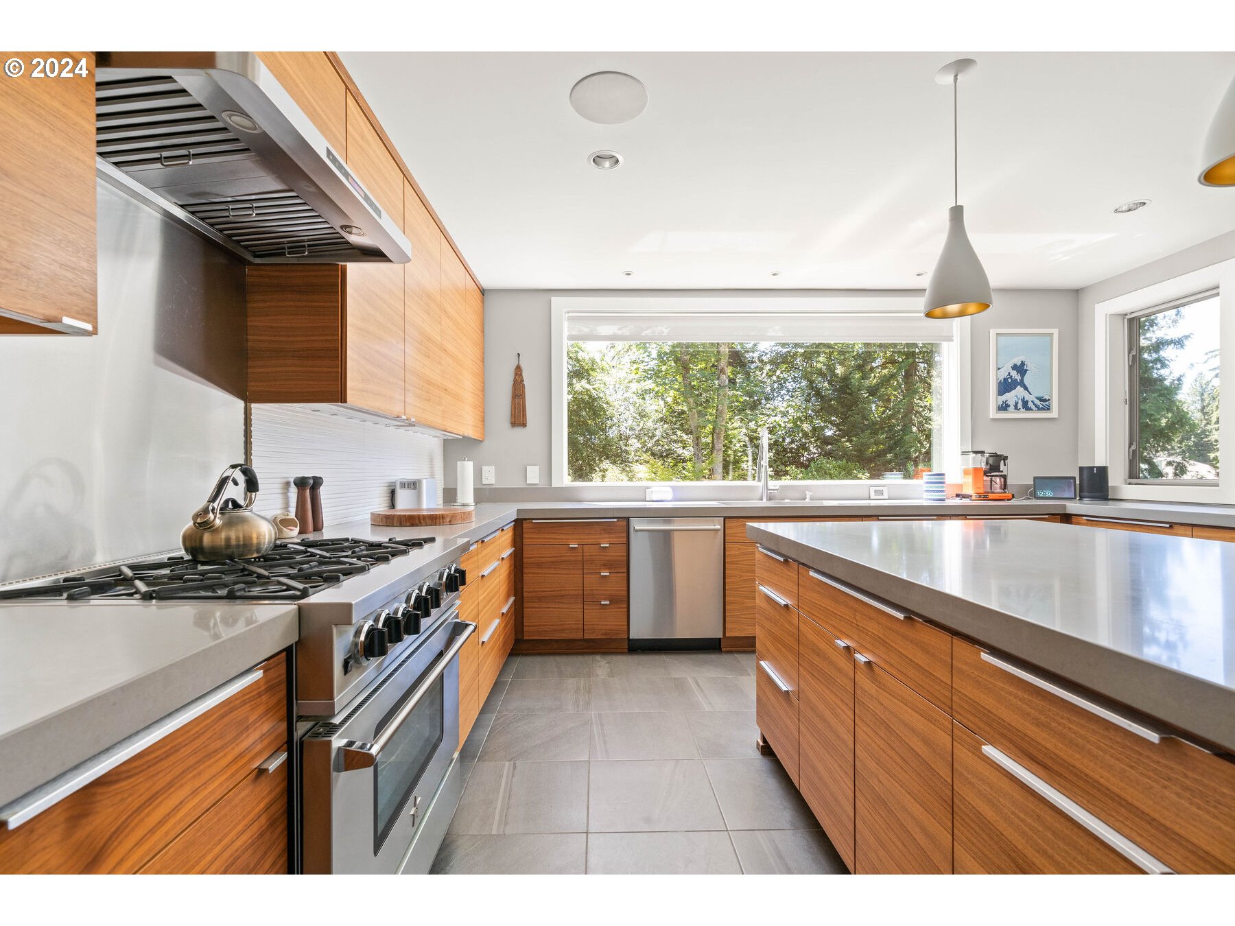 3122 Southwest Maricara Street Portland, OR 97219 - Photo 20 of 48 Gallery Image 20