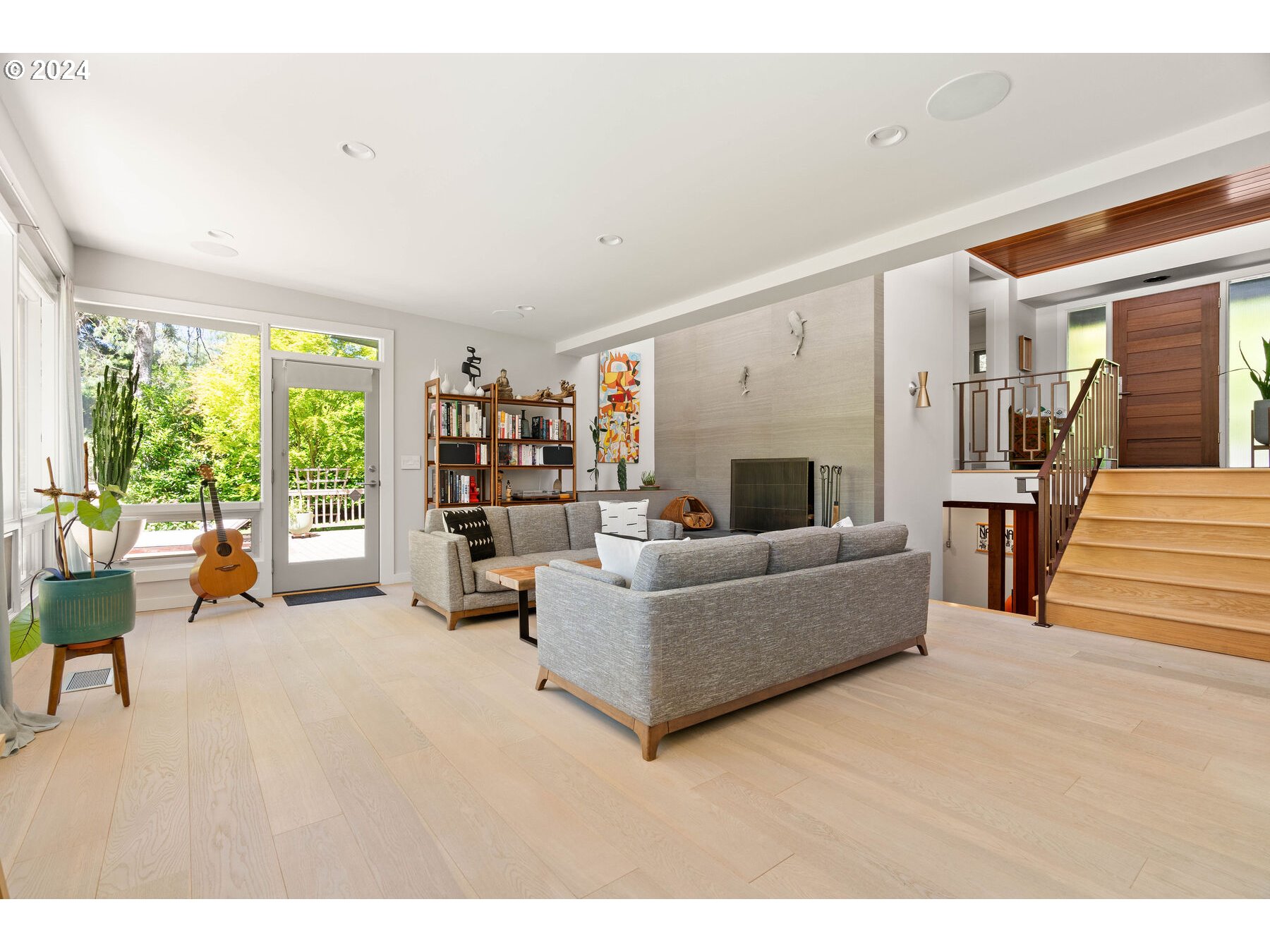 3122 Southwest Maricara Street Portland, OR 97219 - Photo 6 of 48 Gallery Image 6
