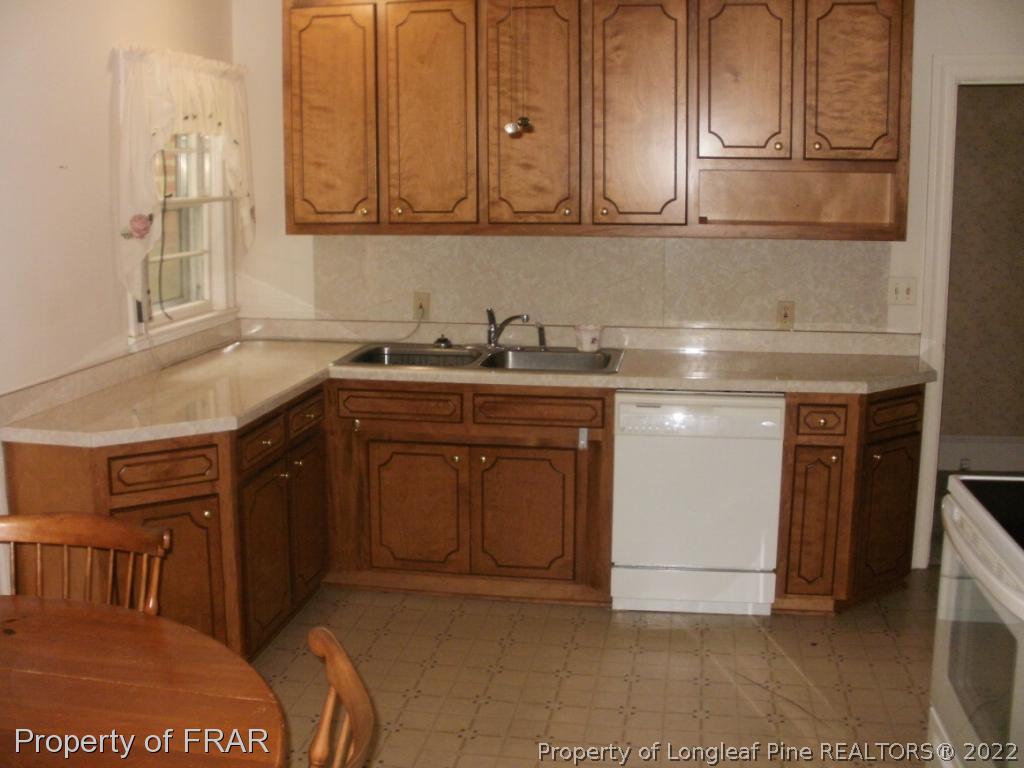 427 Bunnlevel Erwin Road Bunnlevel, NC 28323 - Photo 5 of 14 Gallery Image 5