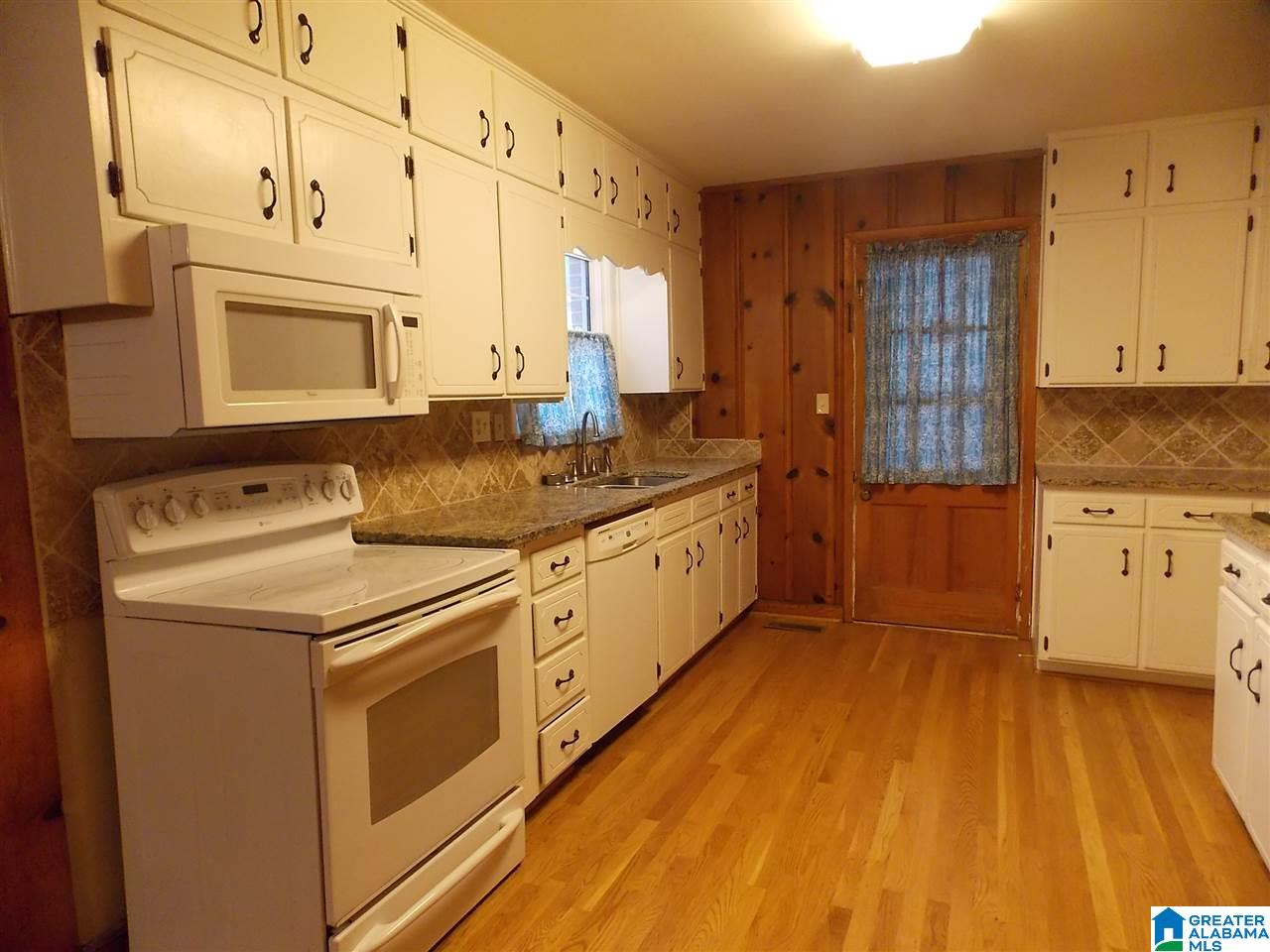 1114 Lincoln Avenue Oneonta, AL 35121 - Photo 7 of 20