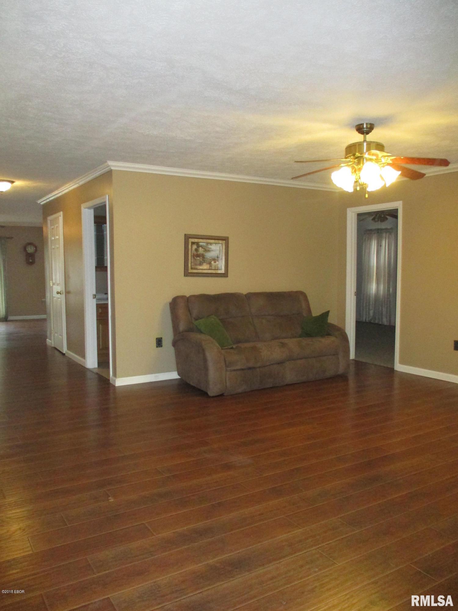 11893 Forest Baptist Church Road Benton, IL 62812 - Photo 11 of 50 Gallery Image 11