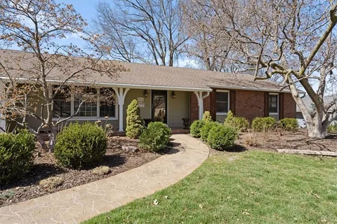 $1,299,999 | 8912 Mohawk Lane, Leawood, KS 66206