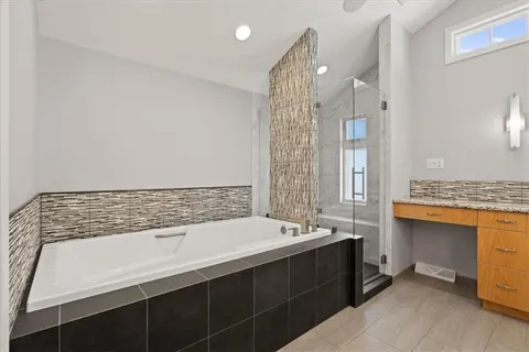 $1,299,999 | 8912 Mohawk Lane, Leawood, KS 66206