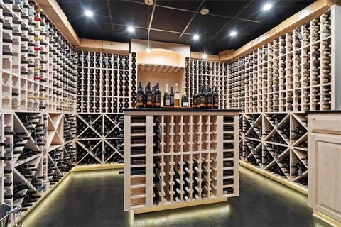 $1,299,999 | 8912 Mohawk Lane, Leawood, KS 66206