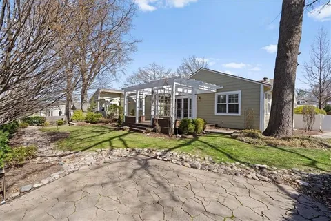 $1,299,999 | 8912 Mohawk Lane, Leawood, KS 66206