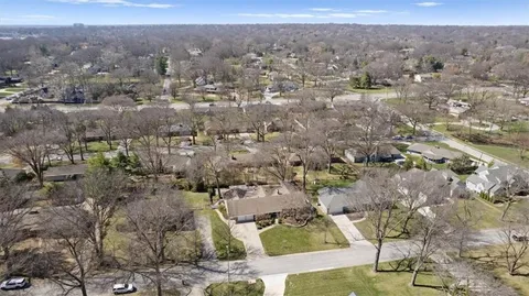 $1,299,999 | 8912 Mohawk Lane, Leawood, KS 66206