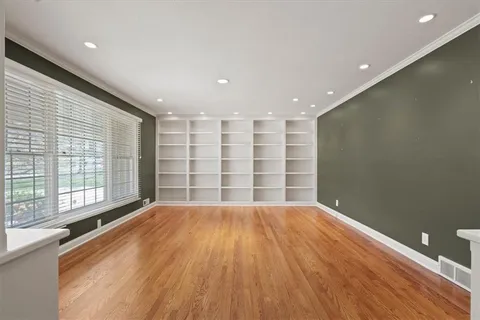 $1,299,999 | 8912 Mohawk Lane, Leawood, KS 66206