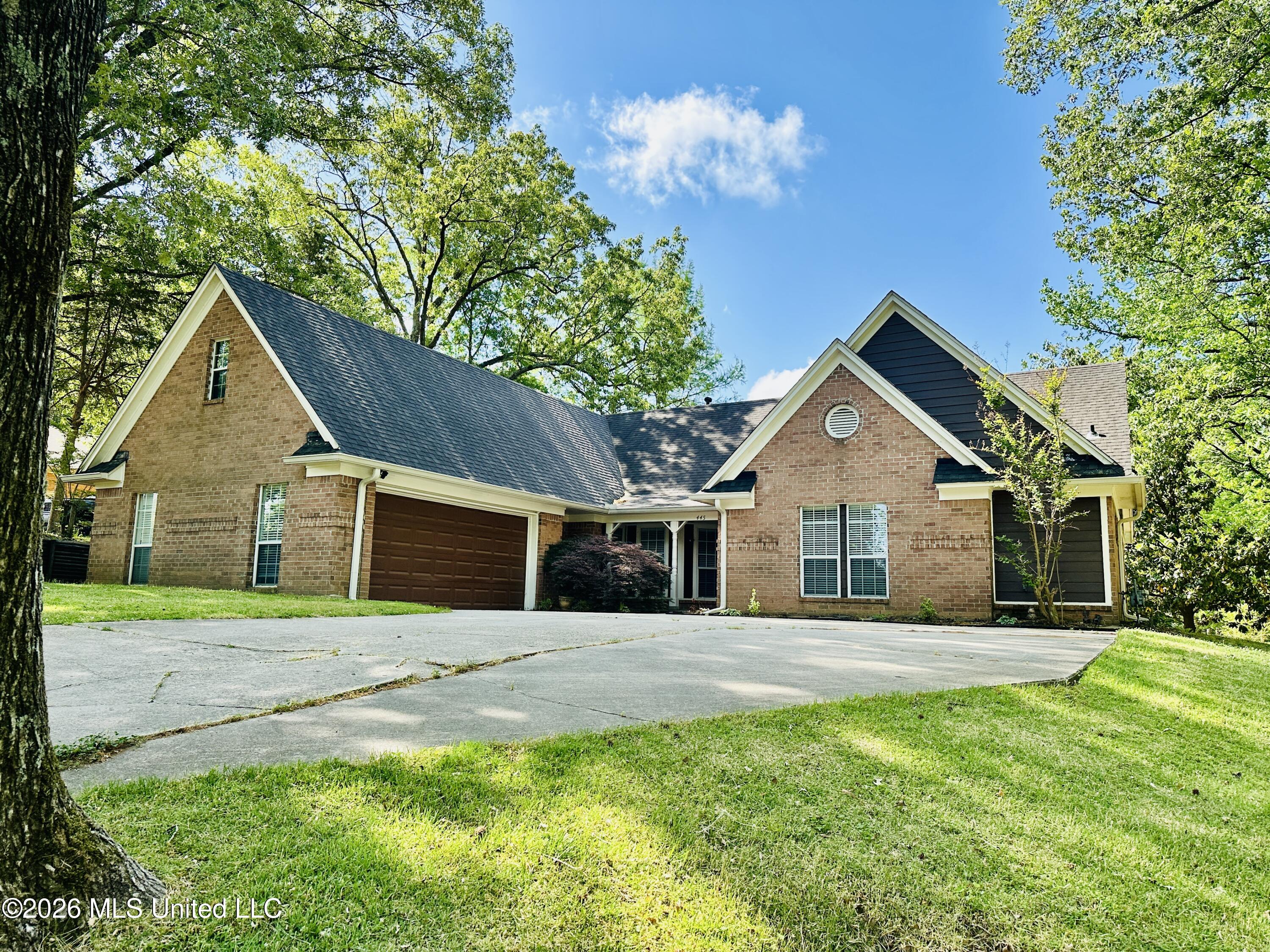 445 Augusta Drive Hernando, MS 38632 - Photo 1 of 32 IMG_4055