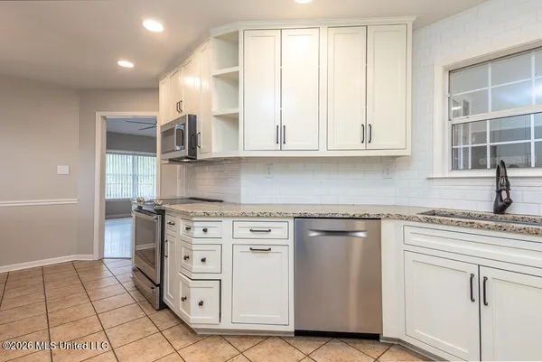 $349,900 | 445 Augusta Drive, Hernando, MS 38632