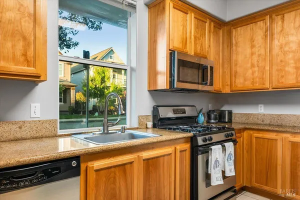 $420,000 | 950 Campoy Street, Unit 101, Santa Rosa, CA 95407