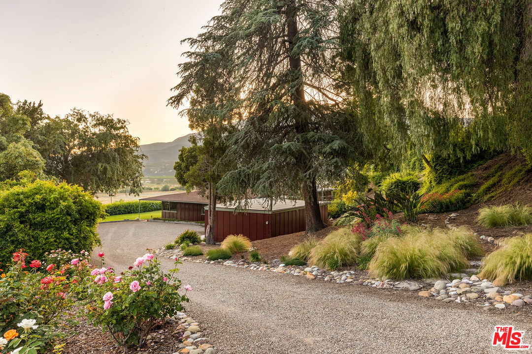 526 Hunter Drive Fillmore, CA 93015 - Photo 30 of 32 a front view of a house with a yard